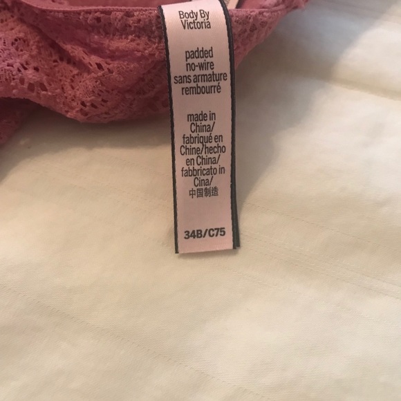 Victoria secret every day push up bra - Picture 3 of 3